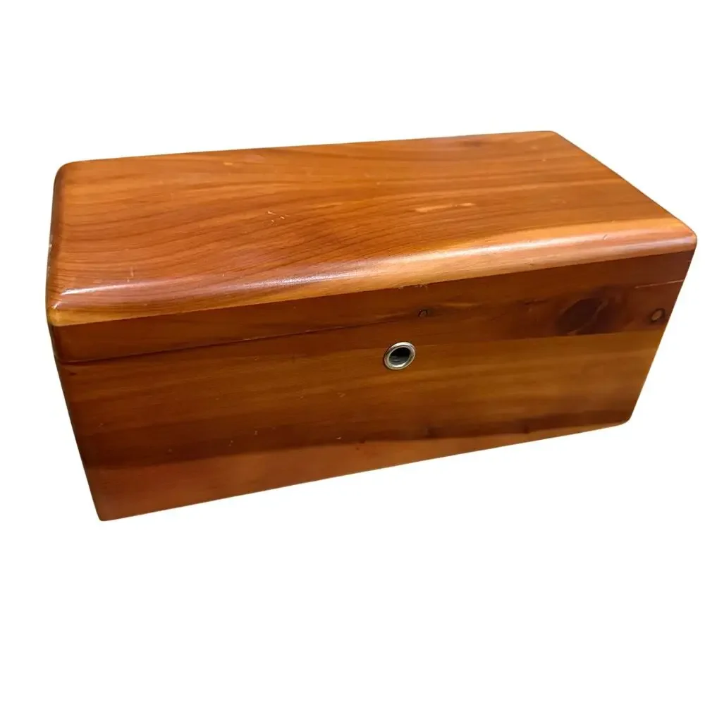 Vintage Lane Mini Cedar Chest Box W.S. Mann & Co Burlington KS - No Key